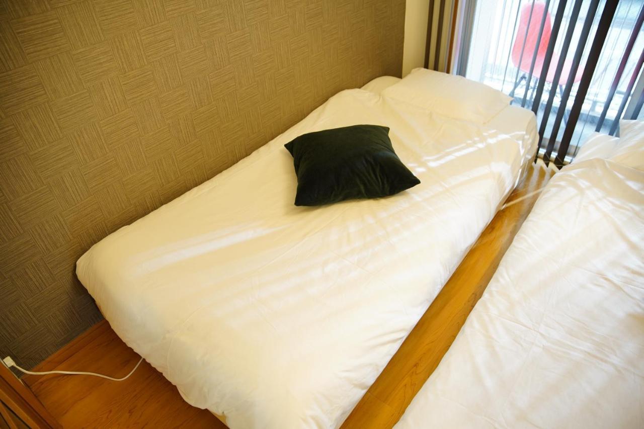 Sakura And Autumn Leaves Apartment Tokyo Exterior photo